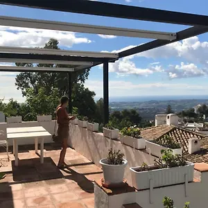 https://stunning-house-with-private-pool-and-amazing-views.es-andalucia.com